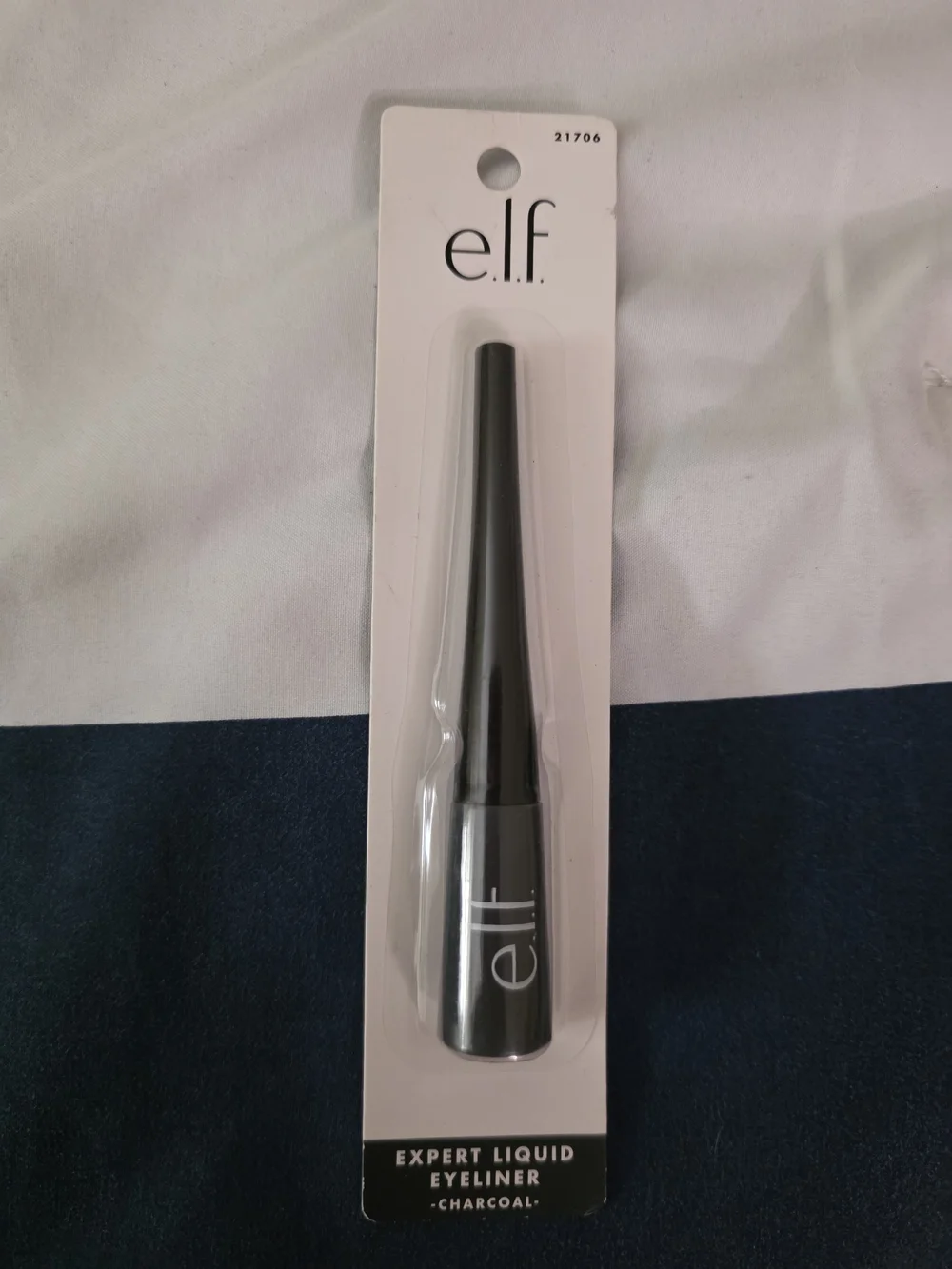 e.l.f. Expert Liquid Eyeliner - Charcoal Black